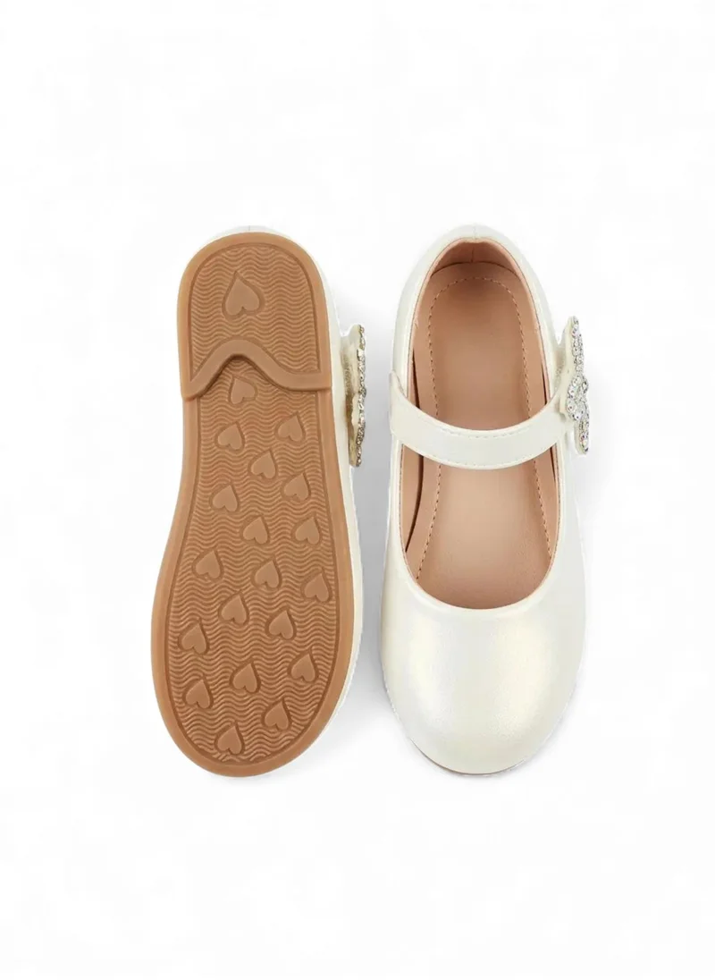 Geoomnii  Junior Girls’ Closed Flat Shoes – Comfortable, Lightweight & Everyday Wear for Women | Best Price UAE