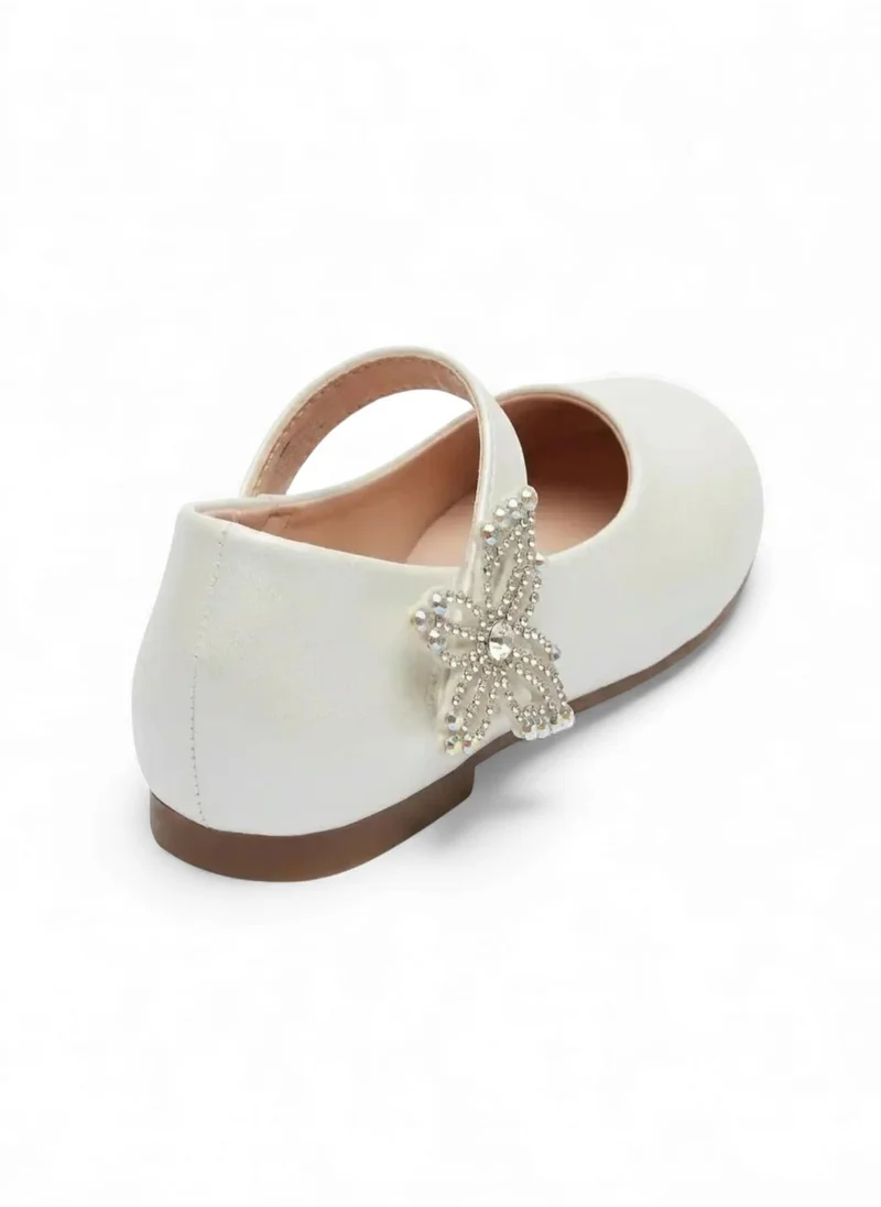 Geoomnii  Junior Girls’ Closed Flat Shoes – Comfortable, Lightweight & Everyday Wear for Women | Best Price UAE
