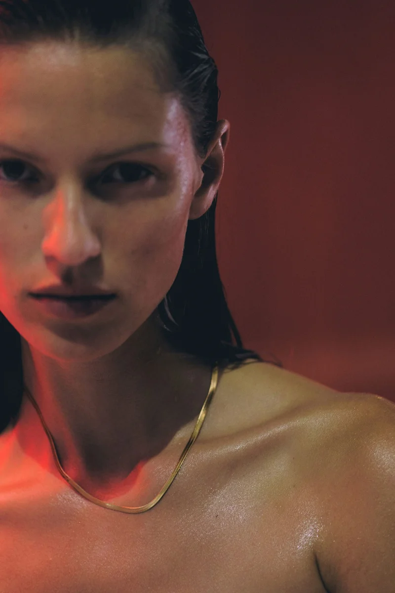 اتش اند ام قلادة مقاومة للماء