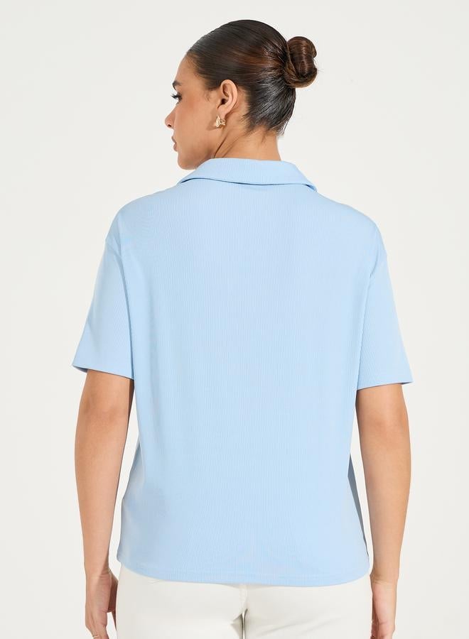 ستايلي تيشيرت بياقة بولو وقصة عادية - Image 5