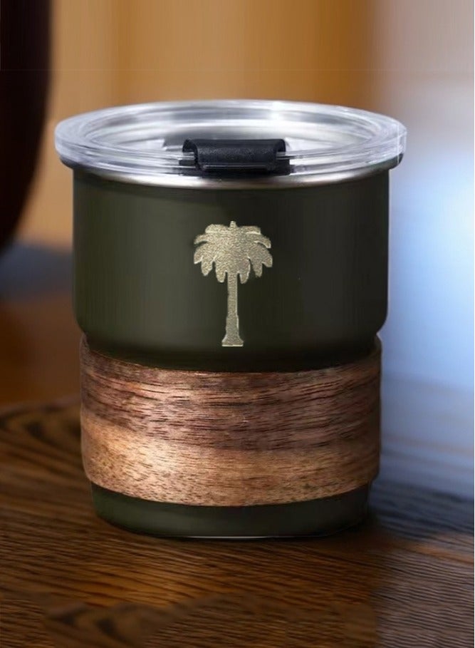 ح واحة 304 كوب مشروبات باردة من الفولاذ المقاوم للصدأ - تصميم بشعار سعودي، كوب قهوة محمول للمشروبات الساخنة والباردة، يتضمن قشة وغطاء مقاوم للحرارة للمنزل والتخييم في الهواء الطلق (أخضر، 300 مل) - Image 1