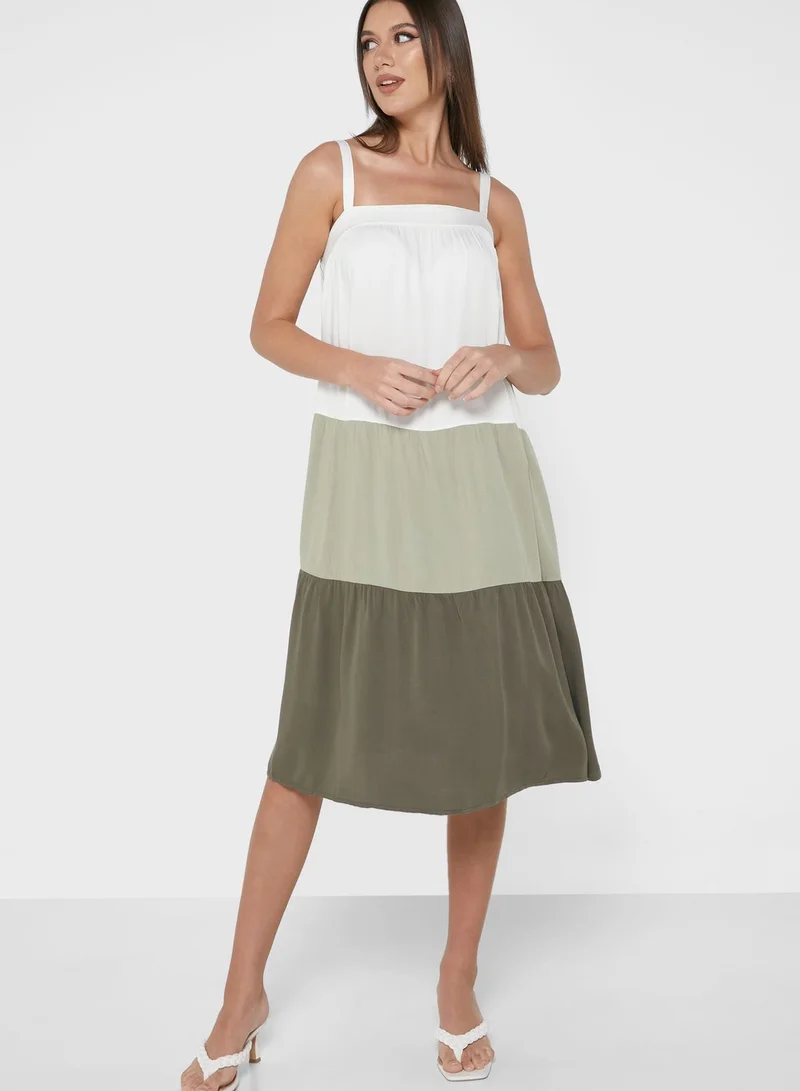 Ginger Colorblock Tier Dress
