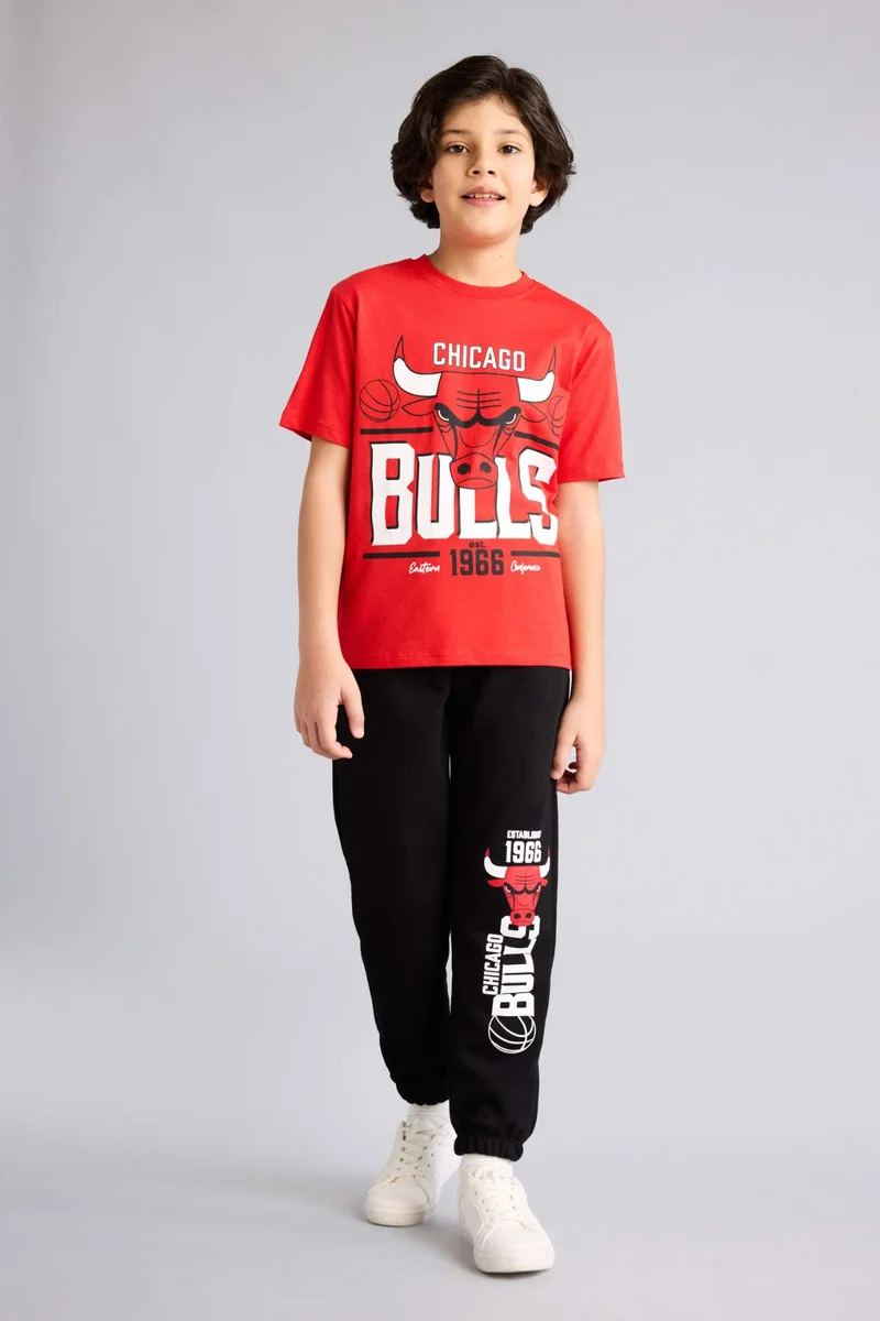 ديفاكتو Boy New Regular Fit Chicago Bulls Licensed Short Sleeve T-Shirt