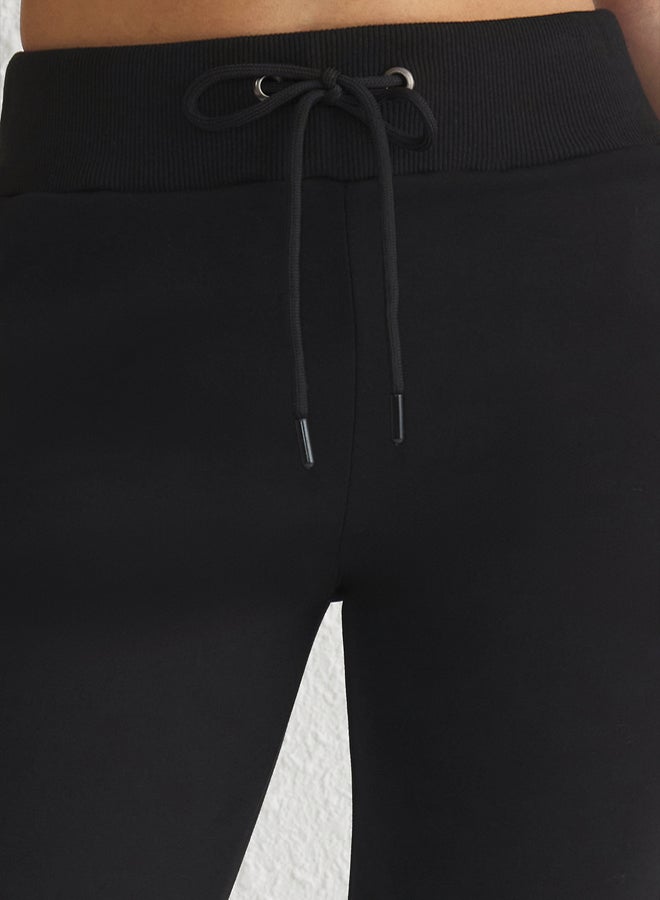 trendyol Black Diver/Scuba Fabric Pocket and Tied Sports Knitted Sweatpants - Image 4