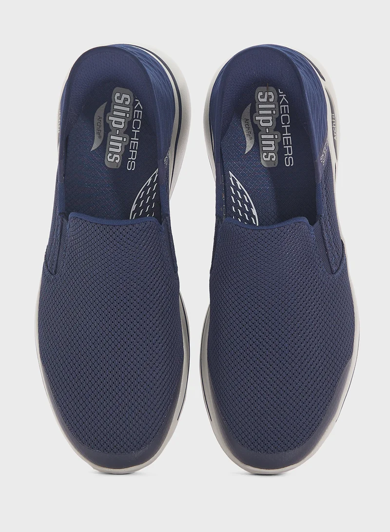 SKECHERS Go Walk Arch Fit - Hands Free