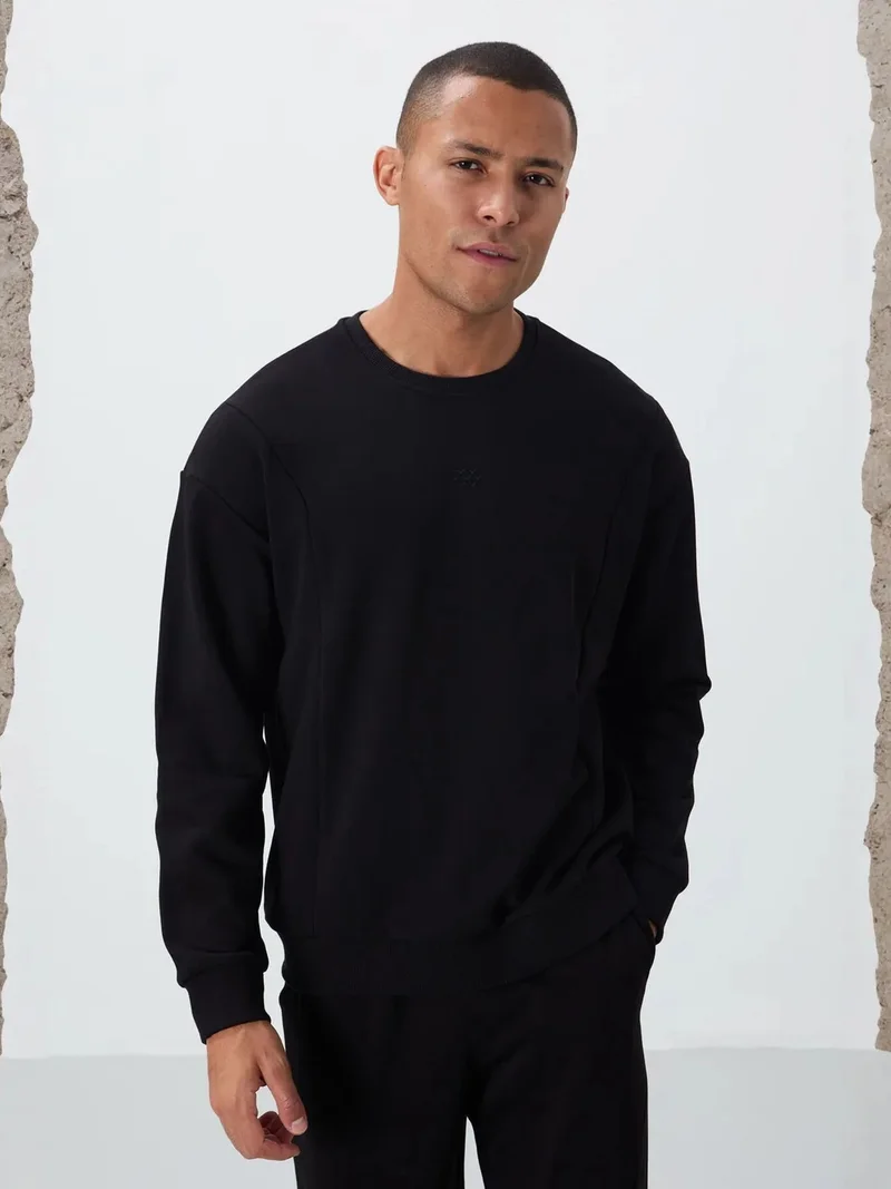 تومي لايف TOMMY Men's Cotton-Polyester Fleece Sweatshirt And Pants Set