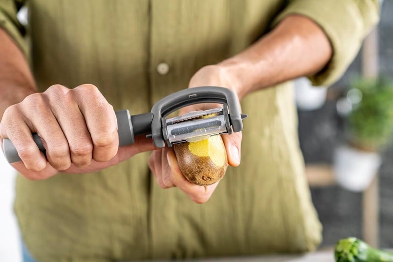 Zwilling Z-Cut 5 in 1 Peeler Grey - Image 5
