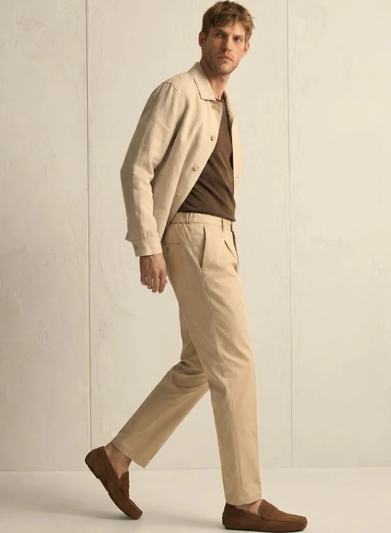 دينيس لينغو Men Beige Lycra Solid Full Casual Relaxed Trouser