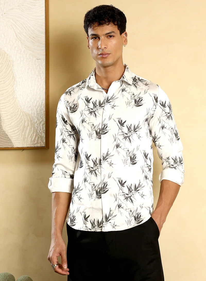 كامبوس سوترا قميص رجالي ساتان بطبعة أوراق باهتة بياقة ممتدة وأكمام طويلة بأزرار وحافة منحنية وطبعة زهور سادة من نسيج منسوج للمناسبات المسائية باللون الأسود الليلي والأبيض الكريمي