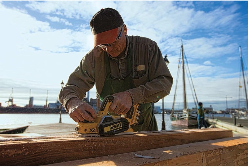 DEWALT DEWALT 20V MAX Planer 30000 Cuts Per Minute 2 mm Cut Depth Brushless Motor Bare Tool Only DCP580B  - Image 4
