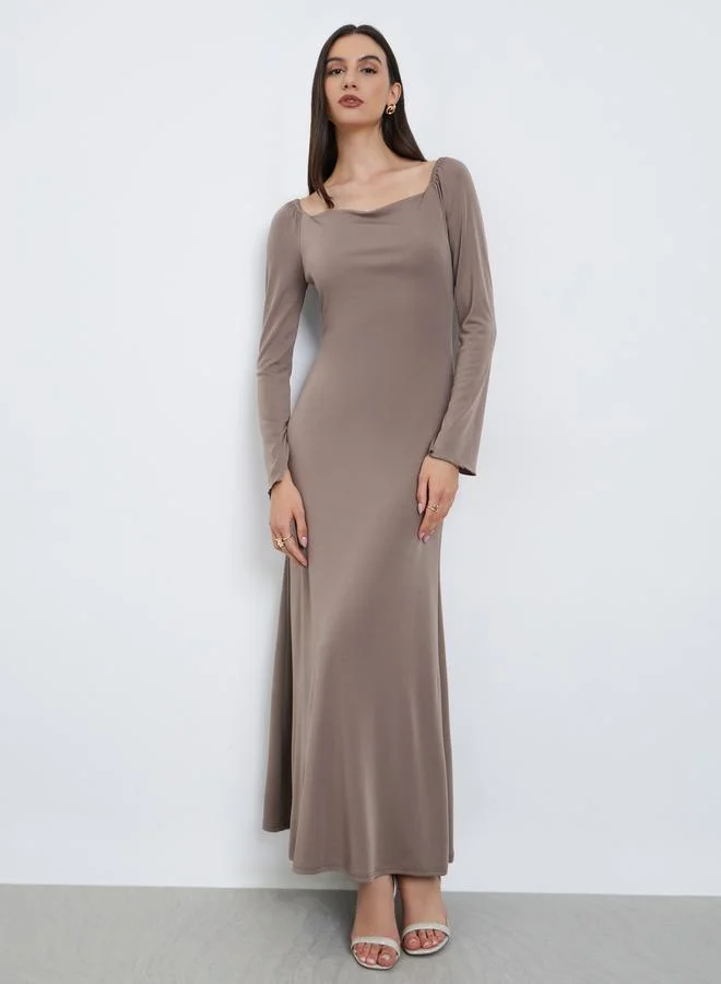 ستايلي فستان طويل سادة بياقة مربعة