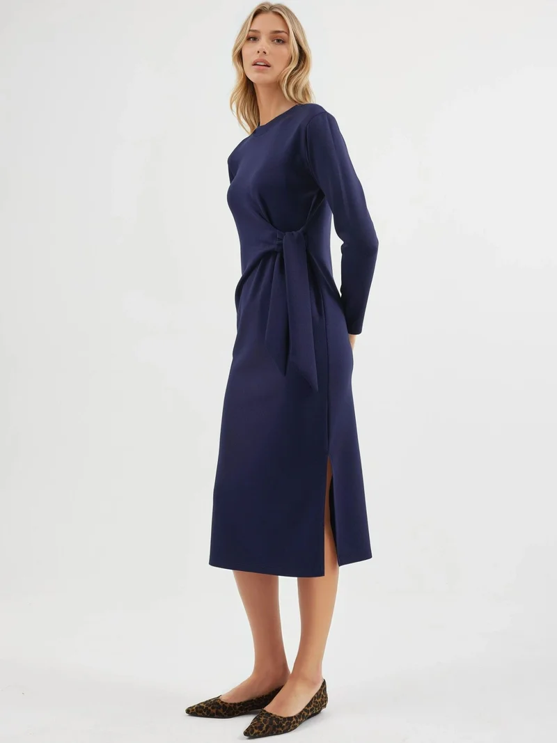 زوبعة فستان مودال بفتحة جانبية من مجموعة بيرسان