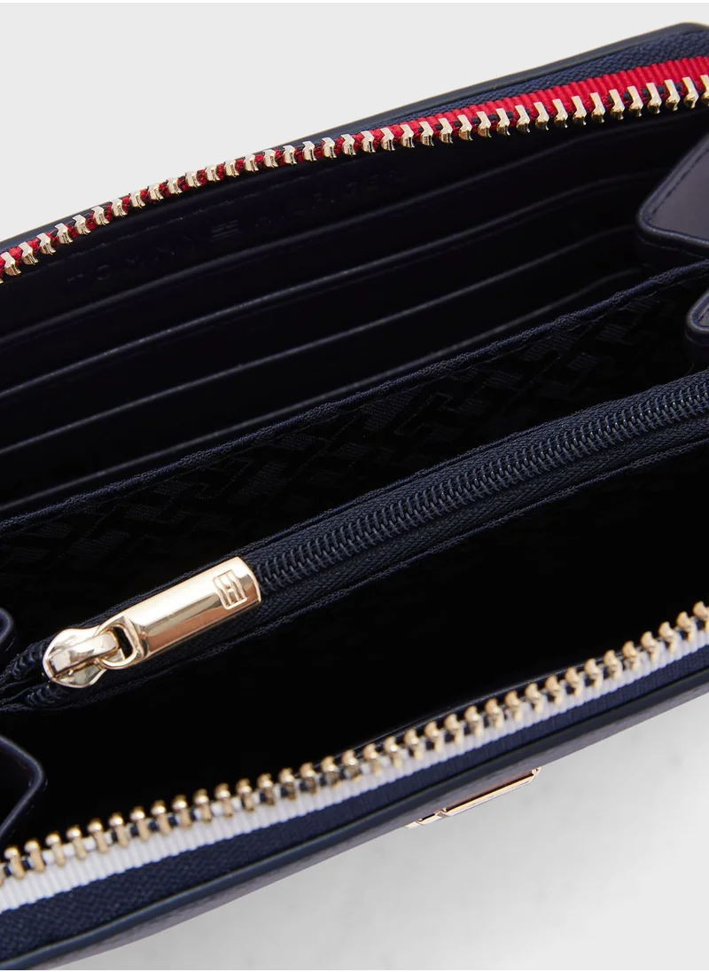 TOMMY HILFIGER Essential Medium Clutch