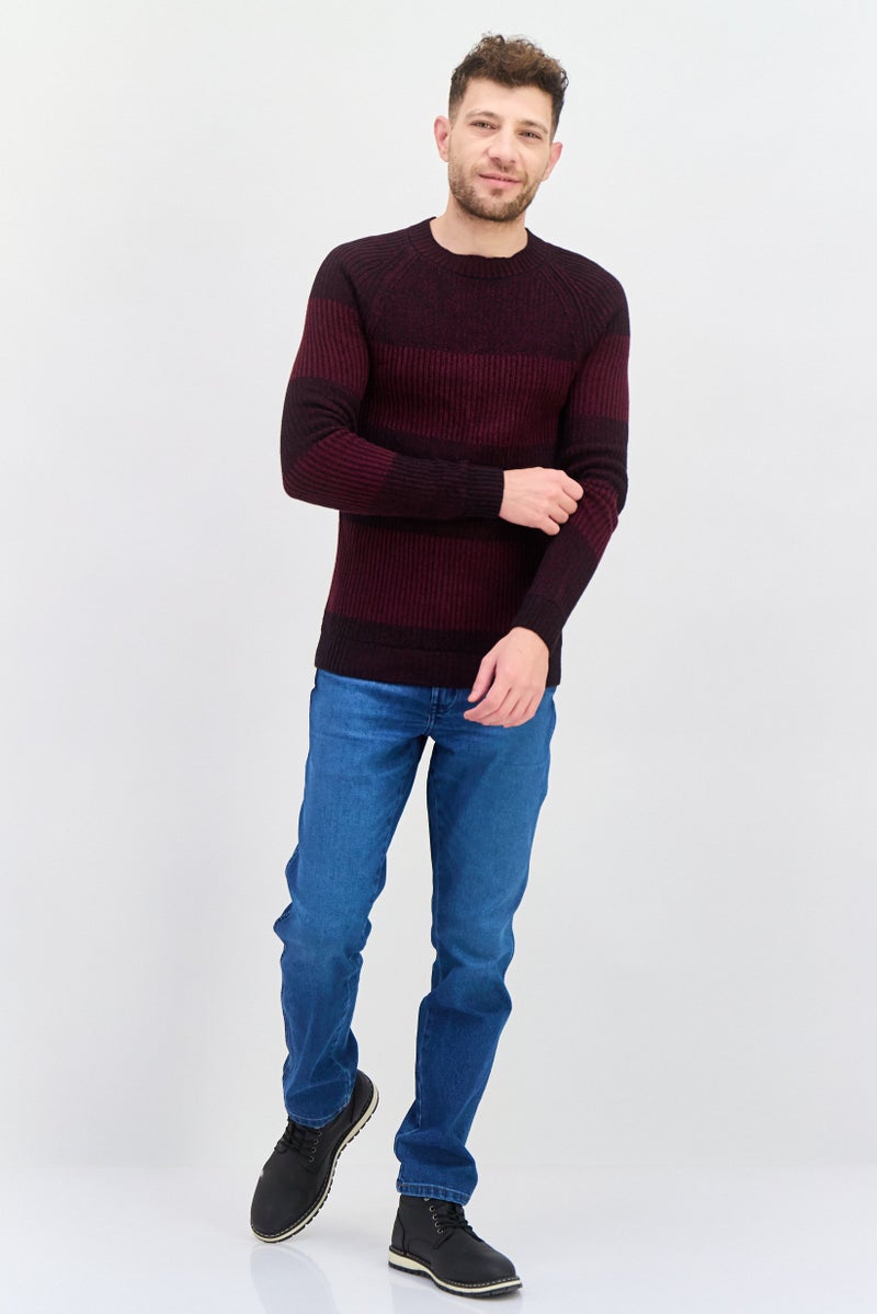 INC سويت شيرت رجالي بياقة دائرية منقوش، مارون - Image 4