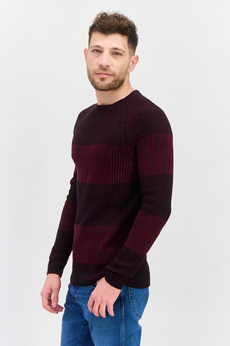 INC سويت شيرت رجالي بياقة دائرية منقوش، مارون - Image 2