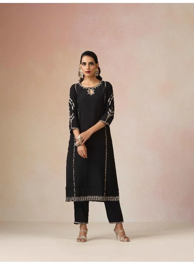 trueBrowns trueBrowns Black Embroidered Kurta Pant Dupatta Set