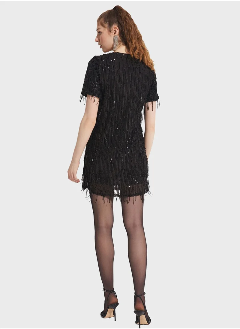 جون V-Neck Knitted Dress