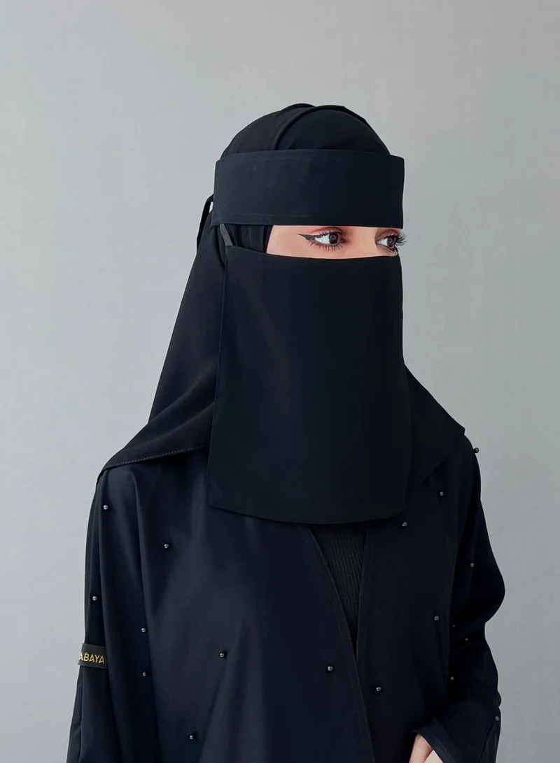 عبايات لوسين نقاب كوري وسط مطاط مايل ومقوى 9 انش