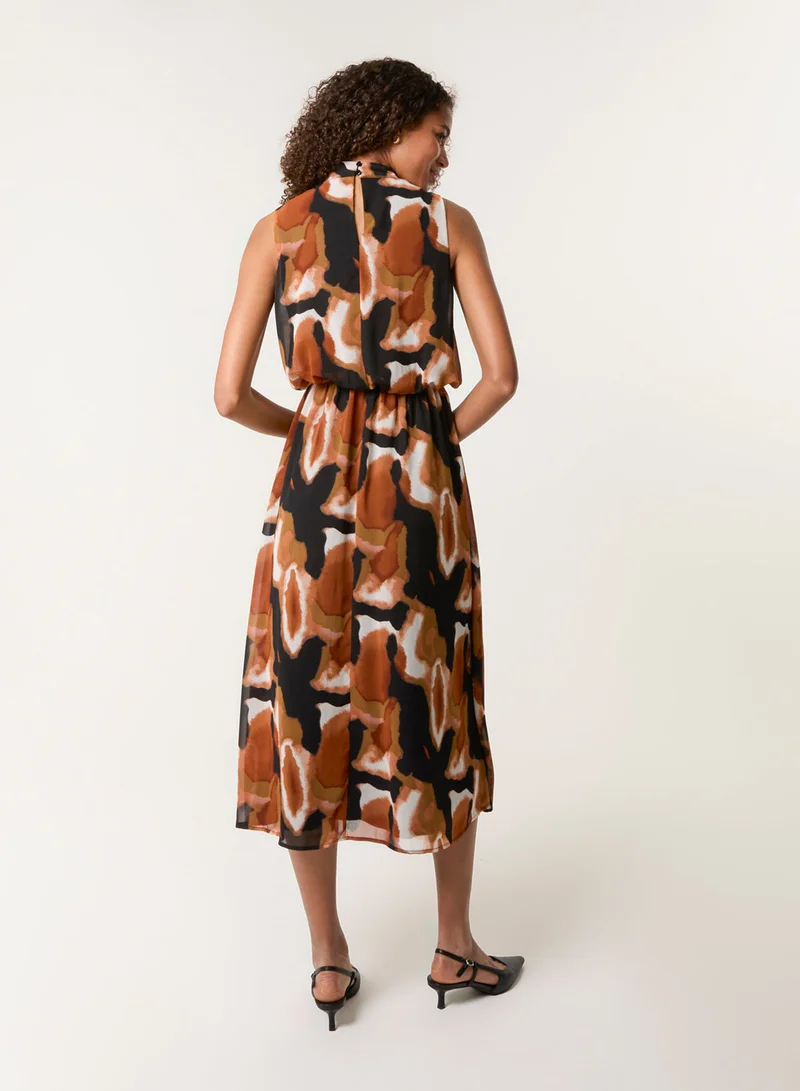 بلو فانيلا فستان مطبوع بياقة عالية وأكمام منفوشة بدون أكمام