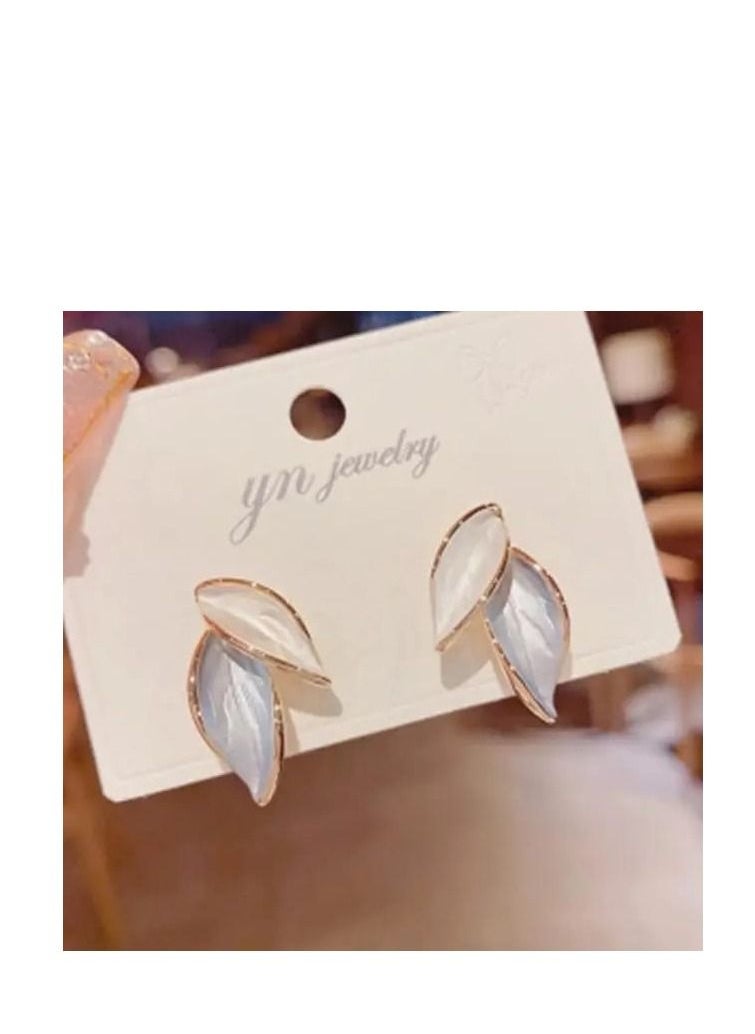 Generic - Gold stainless steel earring - Image 1