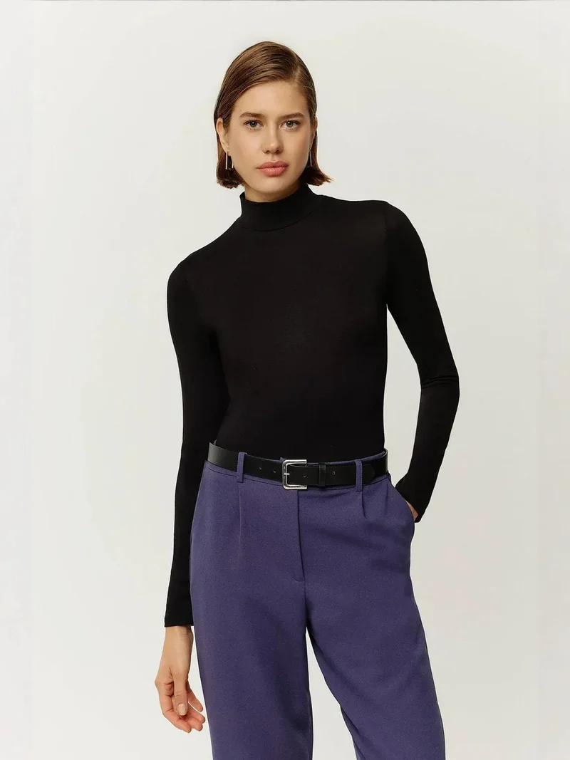 HICCUP Basic High-Neck Top