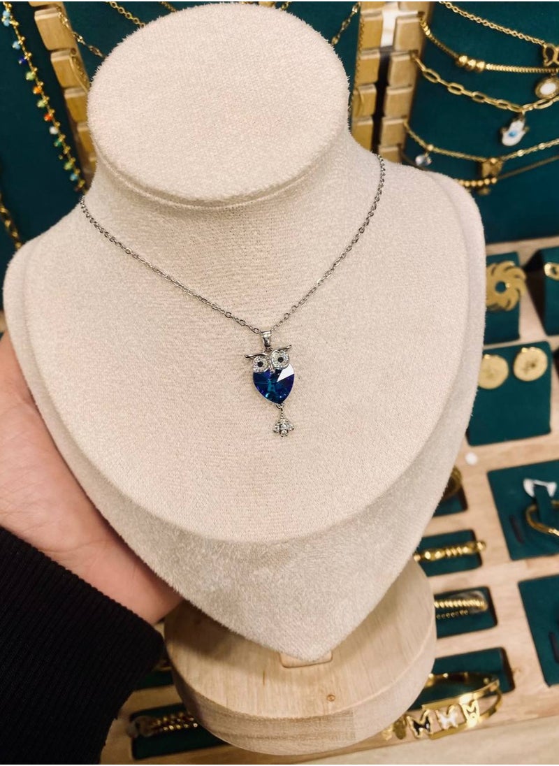 Generic Accessories necklace - unique, elegant and distinctive design 