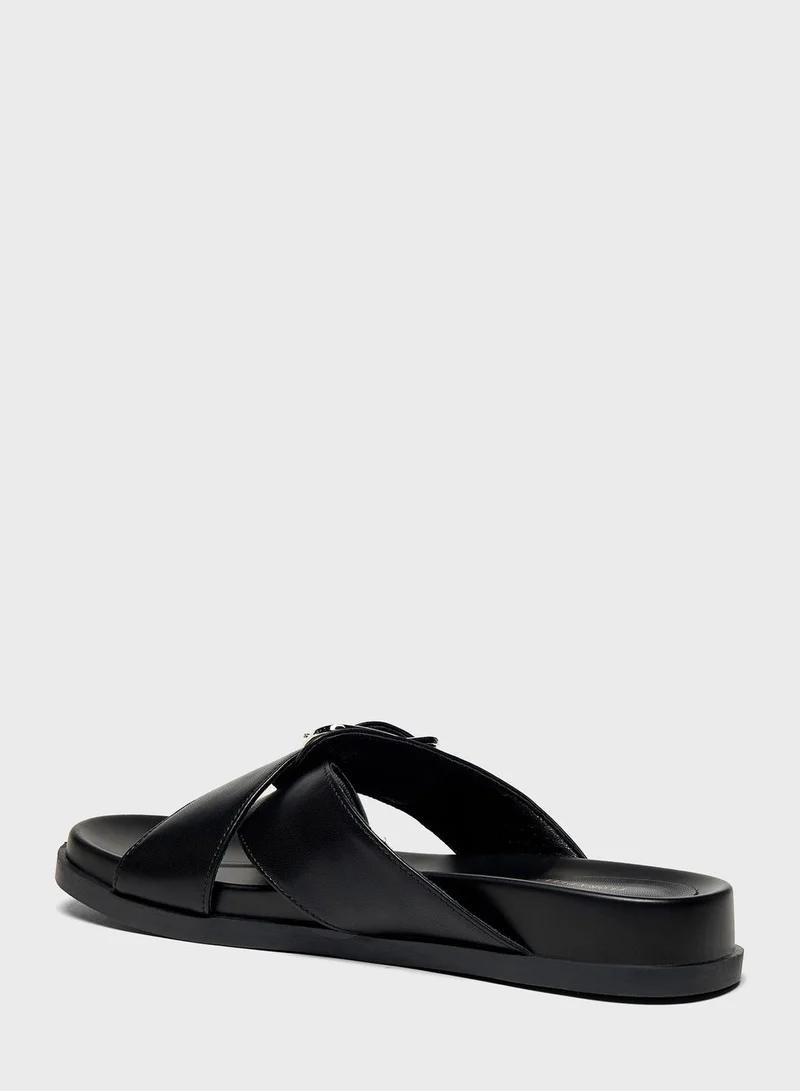 shoexpress X Strap Flat Sandals