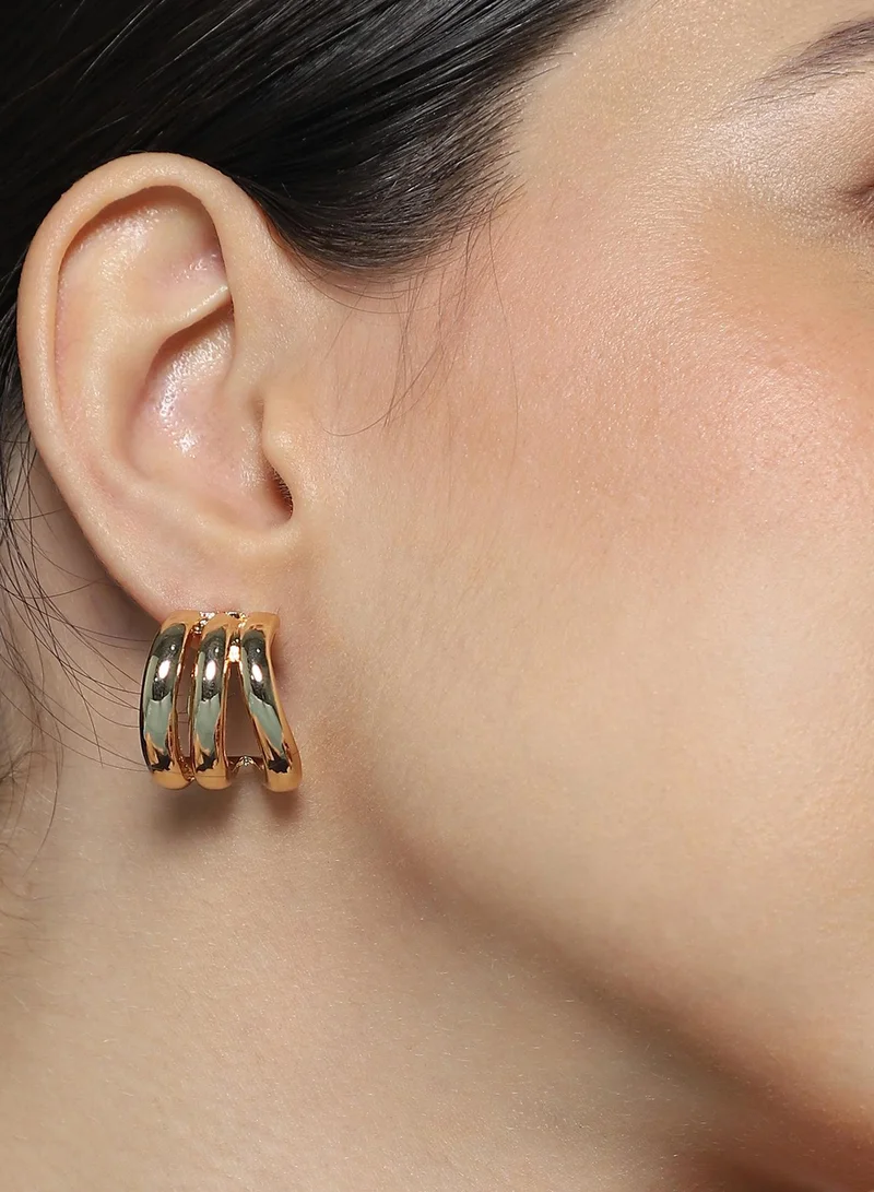 سوهي أقراط دائرية للنساء بخطوط ثلاثية بلون كاليفورنيا من خليط معدني بإغلاق ضاغط