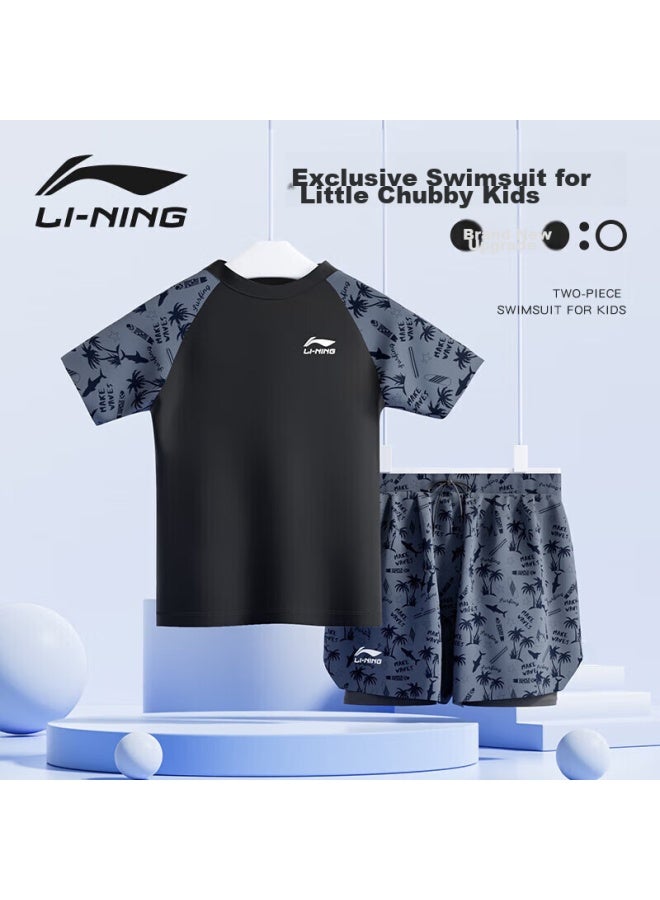 لي-نينج Li-ning ملابس سباحة للأطفال، بدلة سباحة من قطعتين للأولاد، للأطفال الأكبر سنًا والممتلئين، سراويل سباحة، 8821 أسود ورمادي، المقاس 170 - Image 1