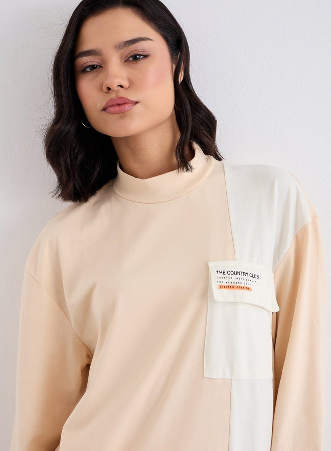 ستايلي طقم منسق من جوغر وتيشيرت بتفاصيل مُتباينة - Image 3