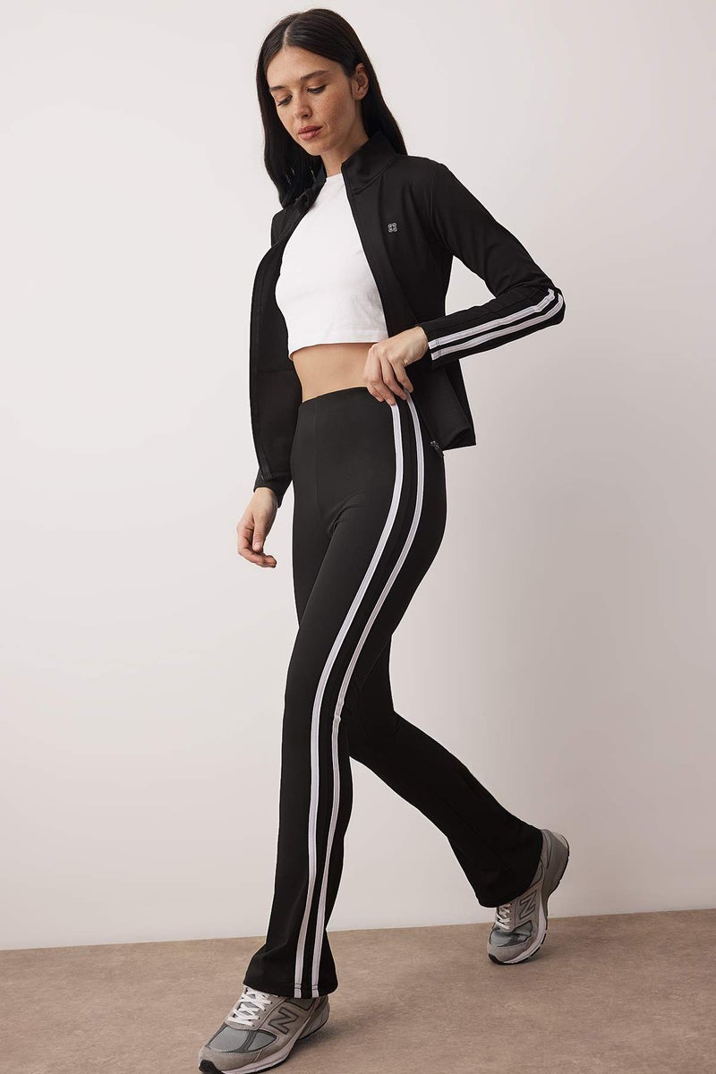 trendyol Black Diver/Scuba Fabric Stripe Detail Spanish Leg Yoga Knitted Sports Leggings - Image 1