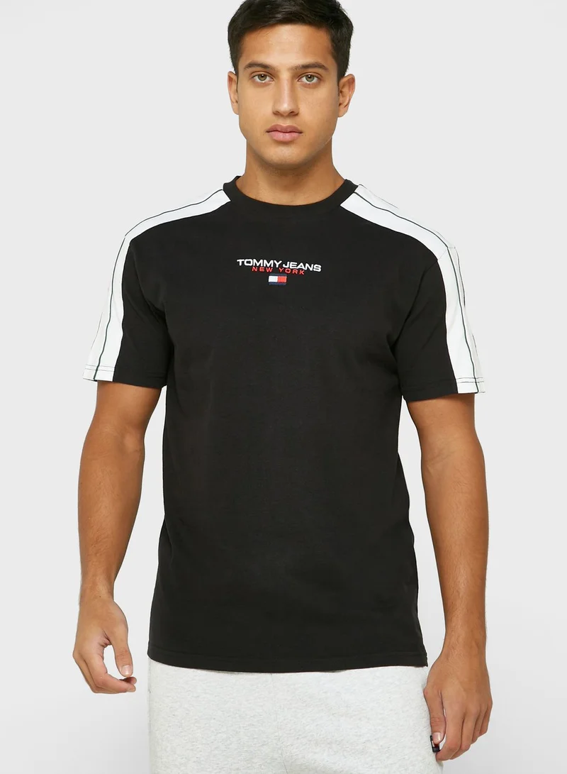 TOMMY JEANS Logo Crew Neck T-Shirt