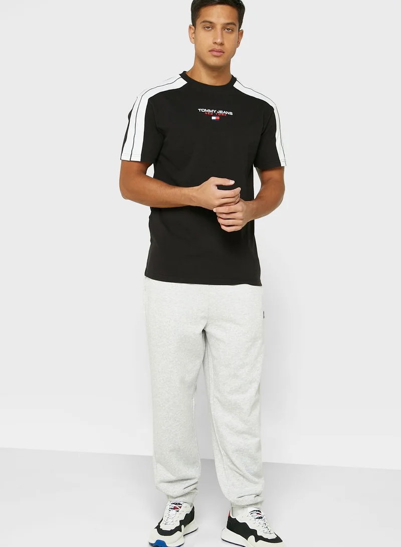 TOMMY JEANS Logo Crew Neck T-Shirt