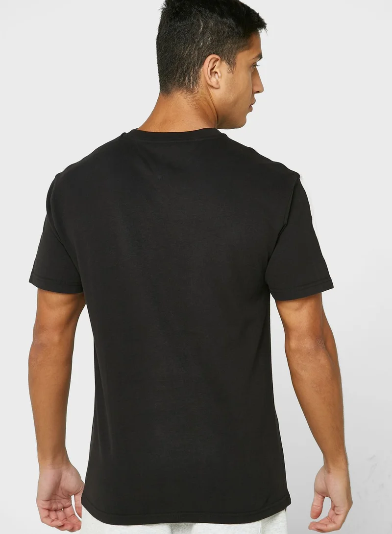 TOMMY JEANS Logo Crew Neck T-Shirt