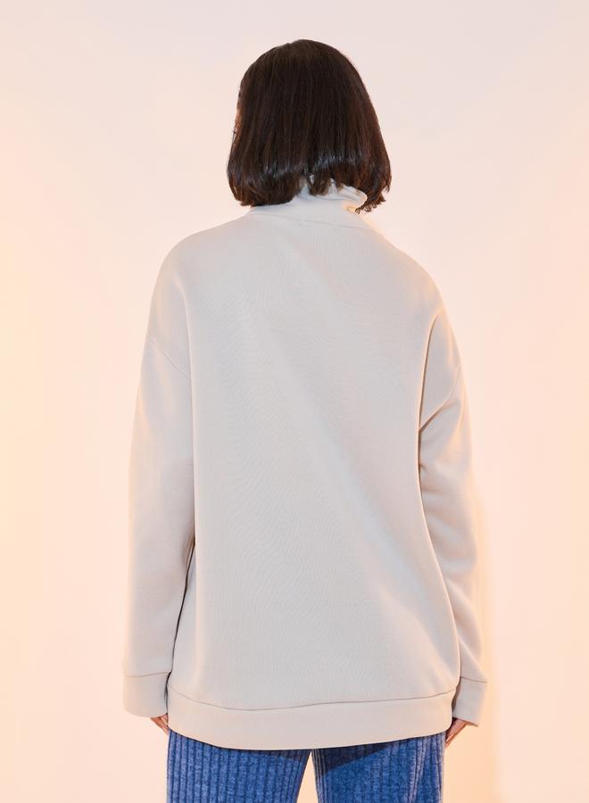 تايك تو سويت شيرت بطبعة كتابة وأكتاف منخفضة - Image 5