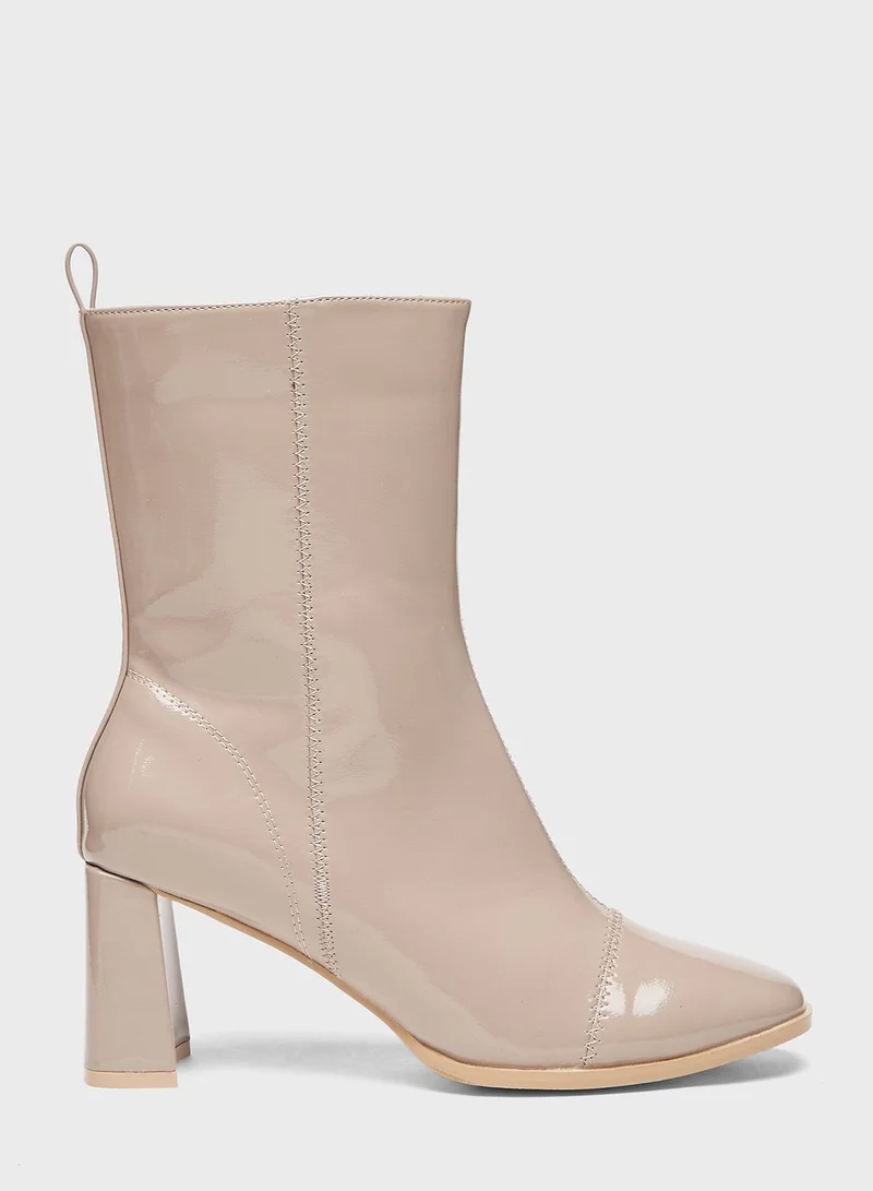 شو اكسبرس Pointed Toe Ankle Boots