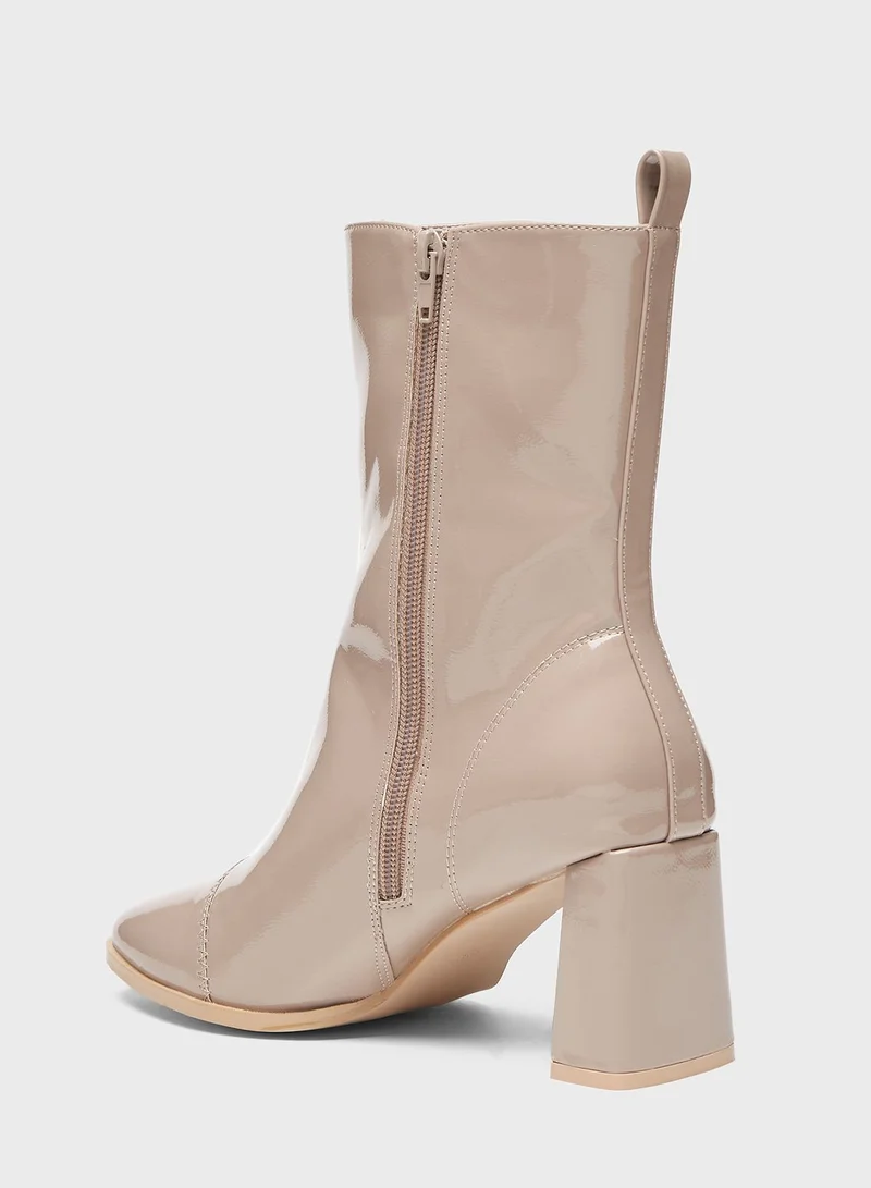 شو اكسبرس Pointed Toe Ankle Boots
