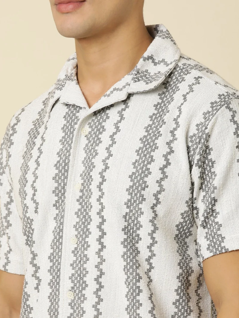 Joven Men Printed Casual Black Oversized Half Sleeve Shirt