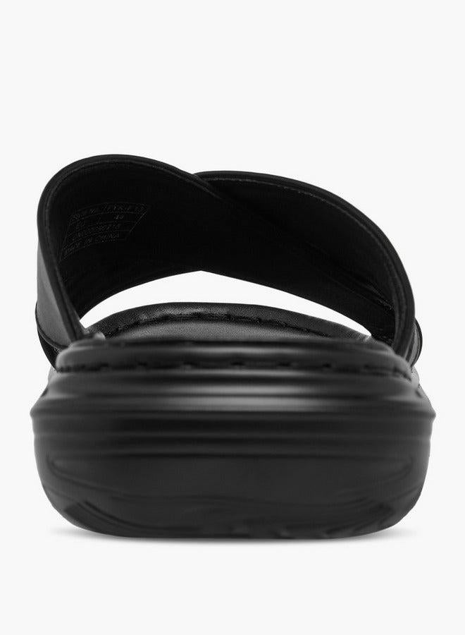 لو كونفورت صنادل سهلة الارتداء بأحزمة متقاطعة وشعار بارز - Image 4