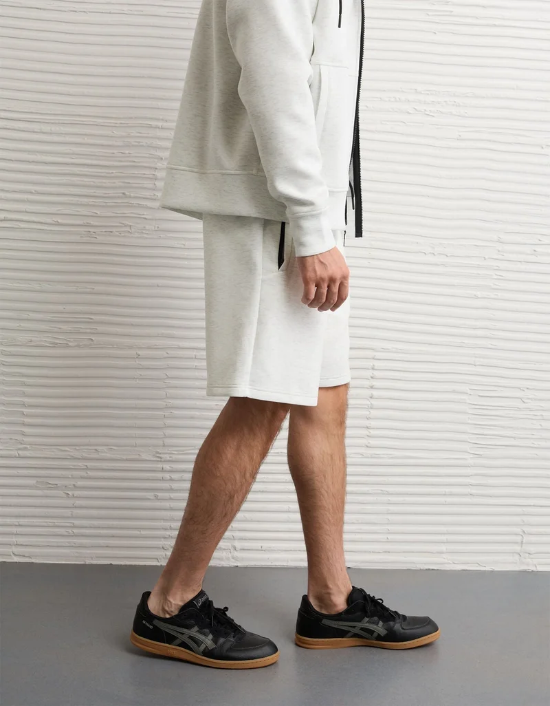 امريكان ايجل شورت من نسيج الفليس بشعار أمريكان إيجل 24/7