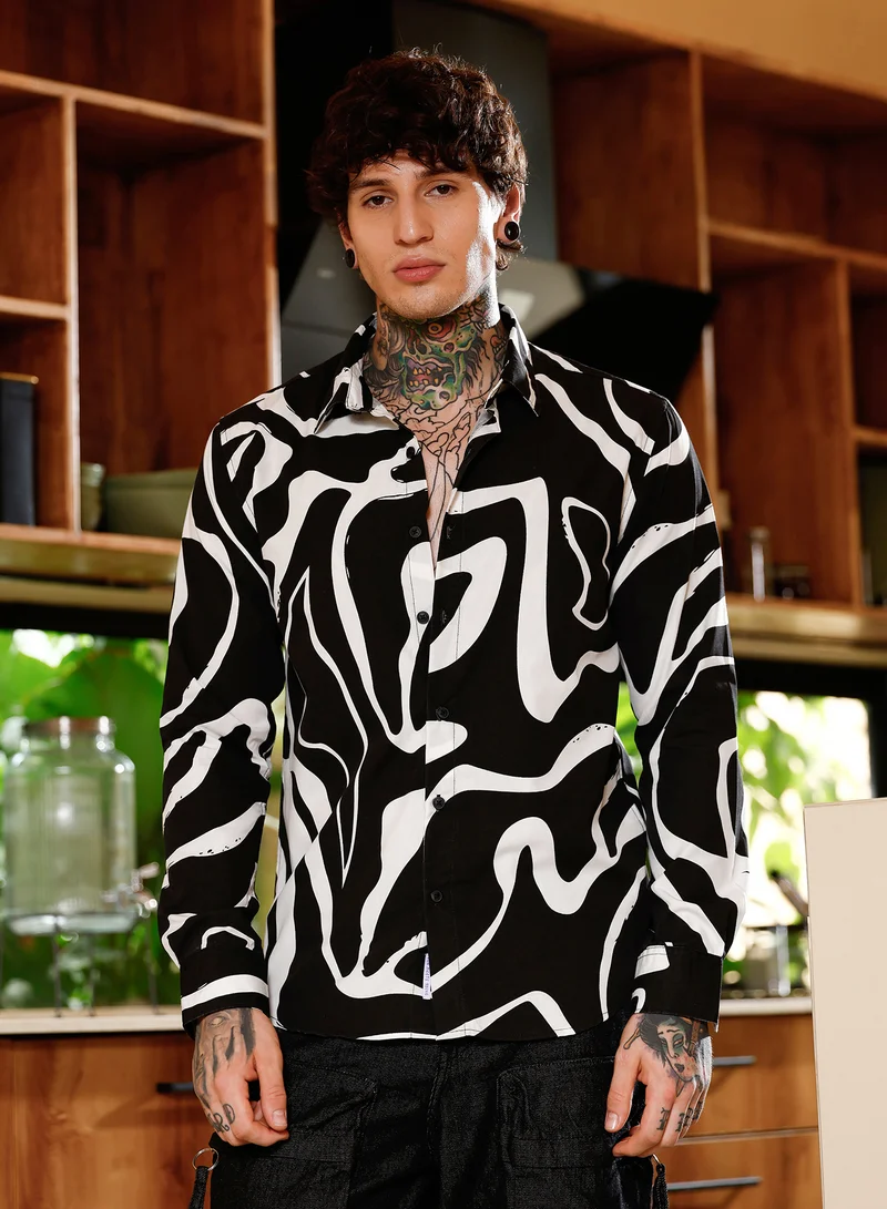 كامبوس سوترا Campus Sutra Men Contrast-Graffiti Imprint Shirt | Spread Collar Long Cuffed Sleeves | Button Closure Curved Hem | Abstract-Print Plain | Woven Fabric For Casual & Daily Wear | Onyx Black