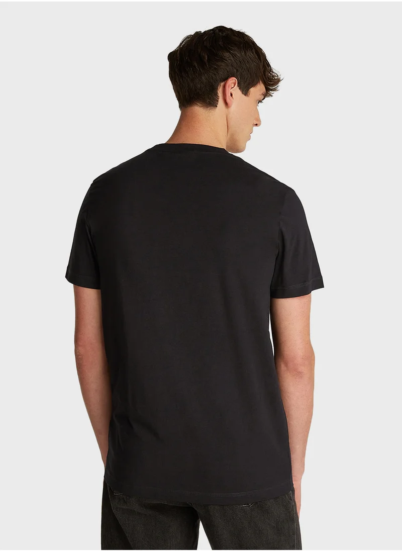 كالفن كلاين جينز Logo Print Crew Neck T-Shirt