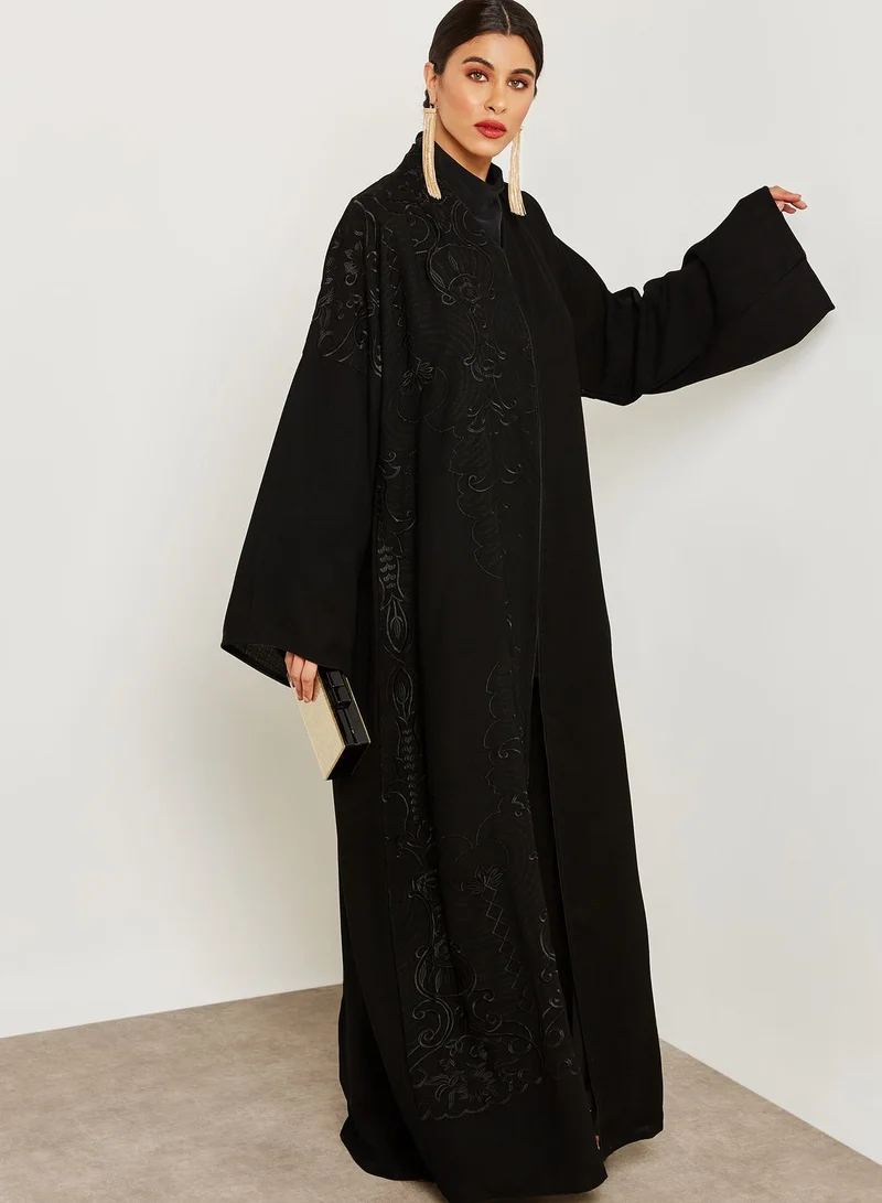 hayas closet One Side Embroidered Detail Abaya