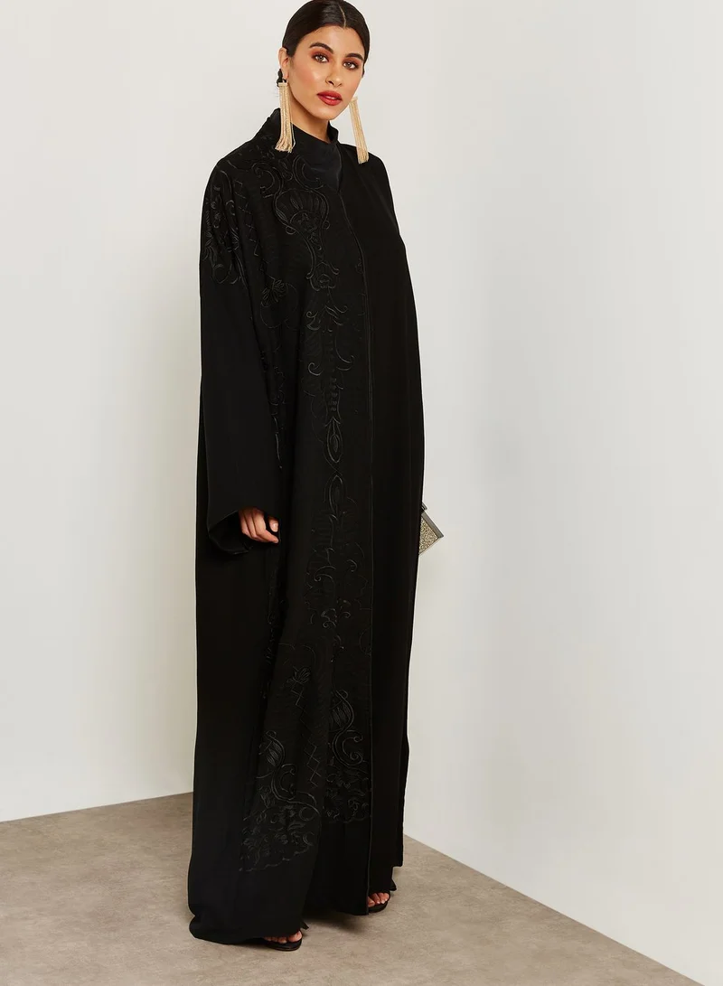 hayas closet One Side Embroidered Detail Abaya