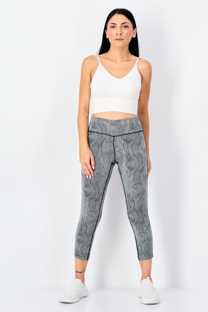 Nike Women Dri Fit Runnng Crop Legging, Multicolor - Image 2