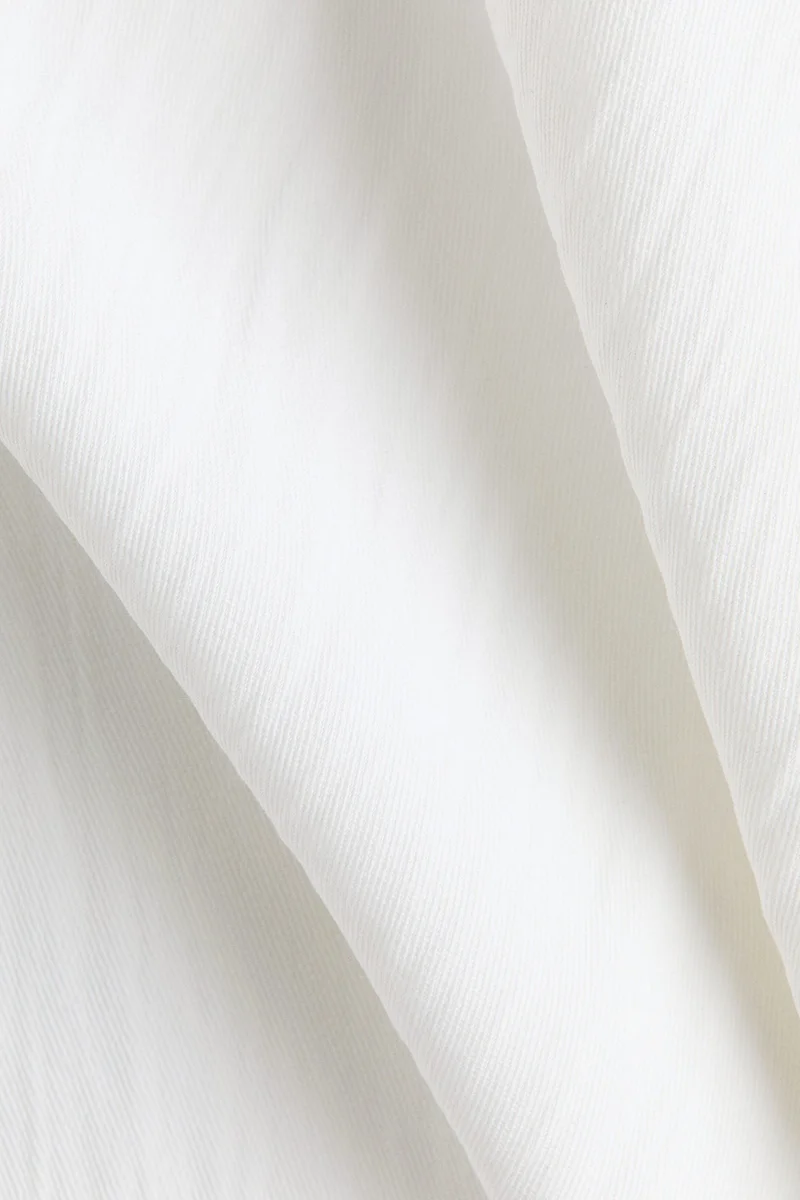 اتش اند ام بنطلون واسع بحافة مكشكشة