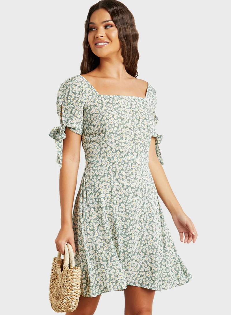 Styli Square Neck Printed Dress