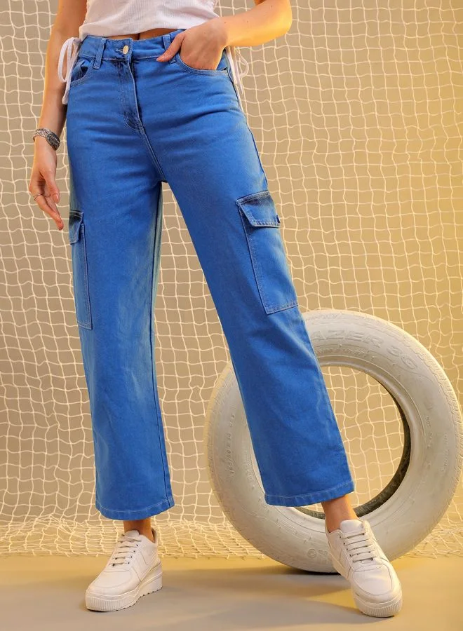 مرفوعة Women Flared Solid High-Rise Cargo Jeans
