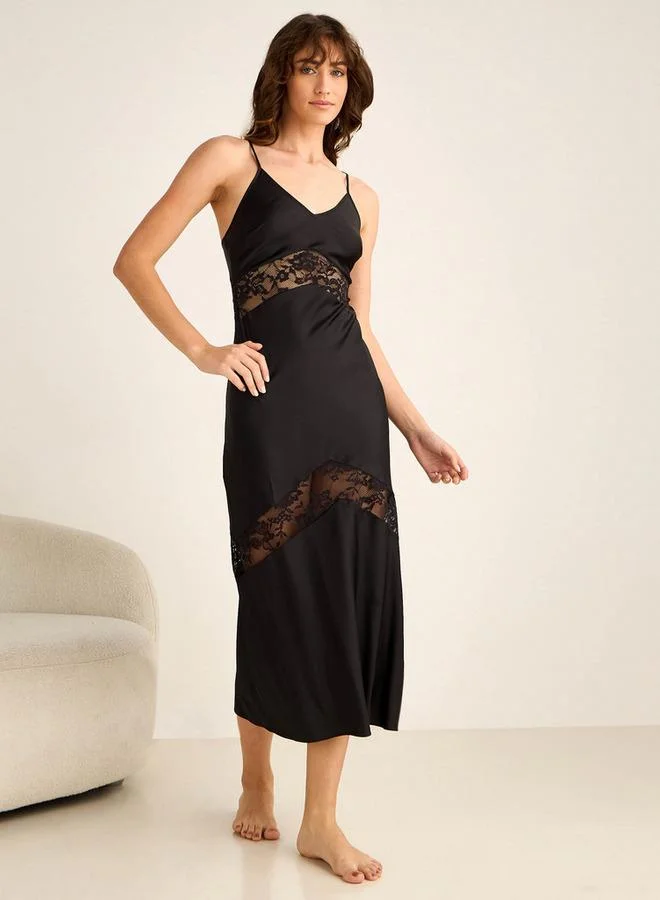 سبلاش فيڤ فستان سليب بتفاصيل دانتيل