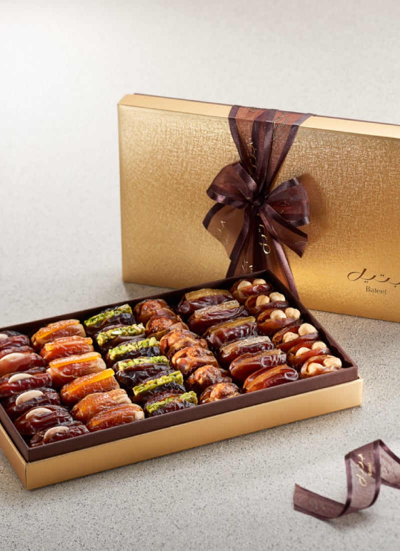 Cassandra Large Gift Set Collection Premium Filled Dates 606gm - Image 2